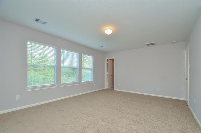 Building Photo - 12039 Madison Oak St