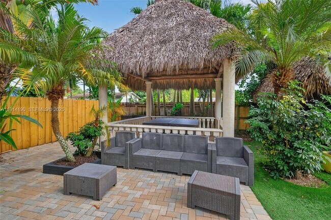 Building Photo - 465 NW 153rd St