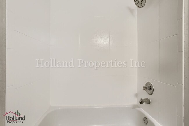 Building Photo - 2680 SW 87th Ave