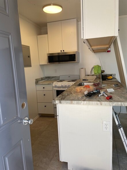 Building Photo - 268 N Ocotillo Dr