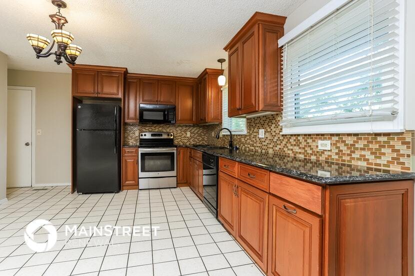 Building Photo - 281 Kings Dr