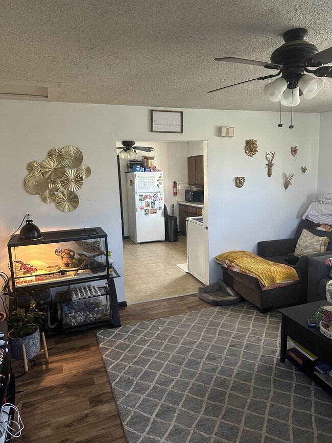 Building Photo - 737 N King St