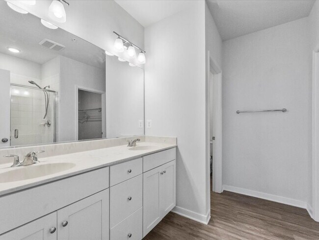 Building Photo - 5925 Laurel Bed Ln