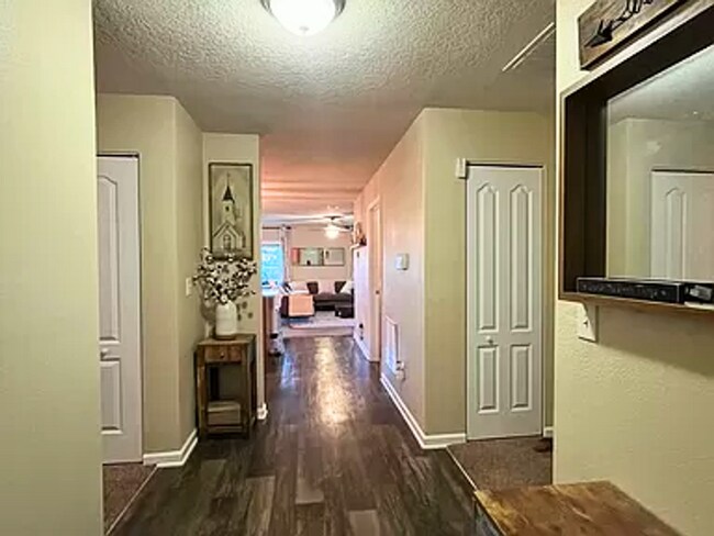 Building Photo - Picture-Perfect 3BR/2BA Lakefront Home in ...