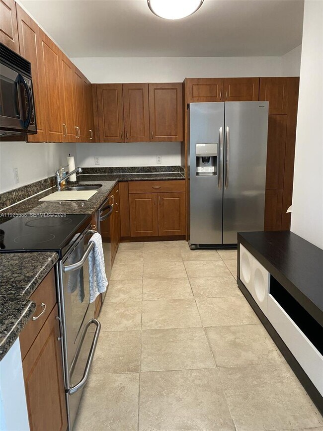 Building Photo - 401 69th St