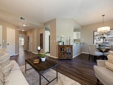 Building Photo - "Charming 2-Bedroom Retreat in Santa Clara - 920 Sq Ft of Comfort & Convenience!"