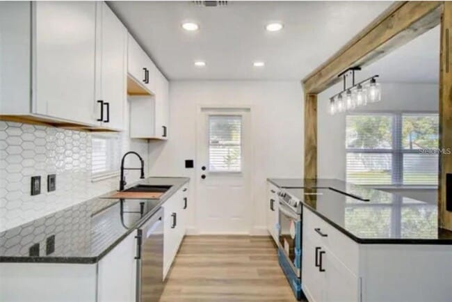Building Photo - 5205 Chenault Ave