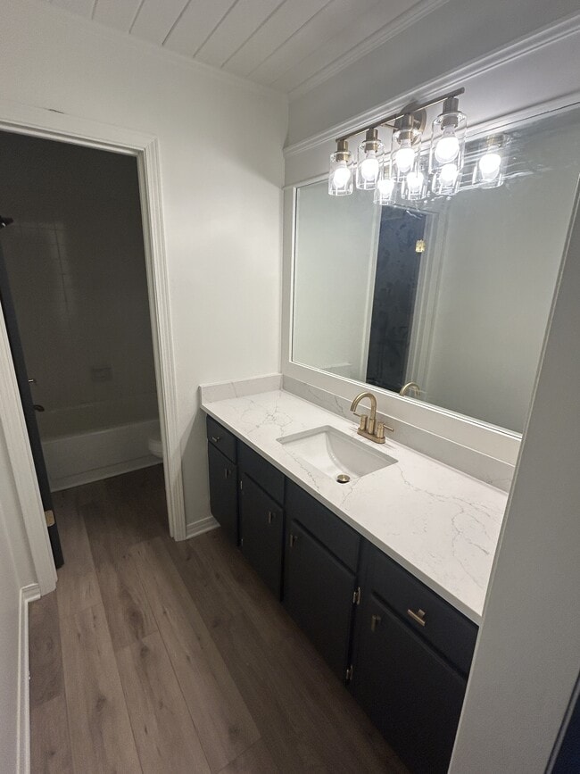 Building Photo - 4 Confederate Dr S