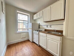 Building Photo - 1 bedroom in ASTORIA NY 11102