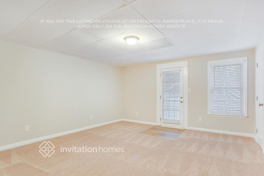 Building Photo - 1520 Jade Cove Dr