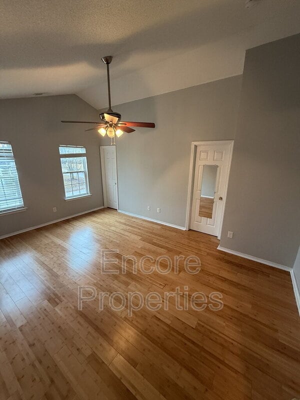 Building Photo - 6225 Saybrooke Dr