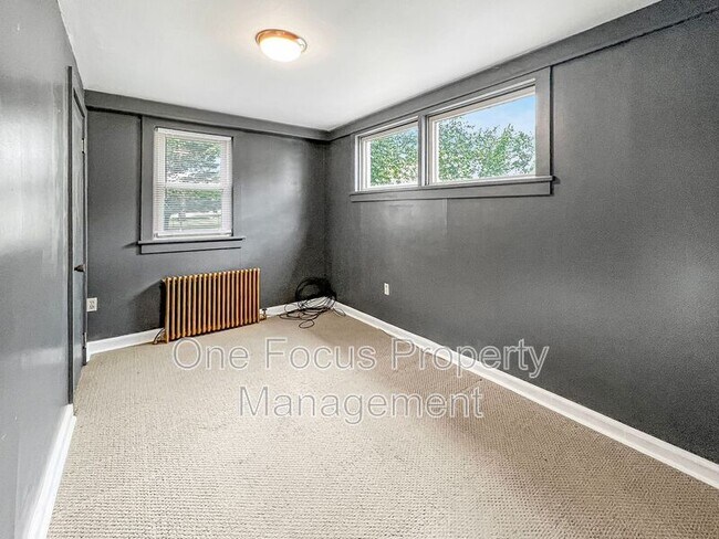 Building Photo - 25 N Glenbrook Ave