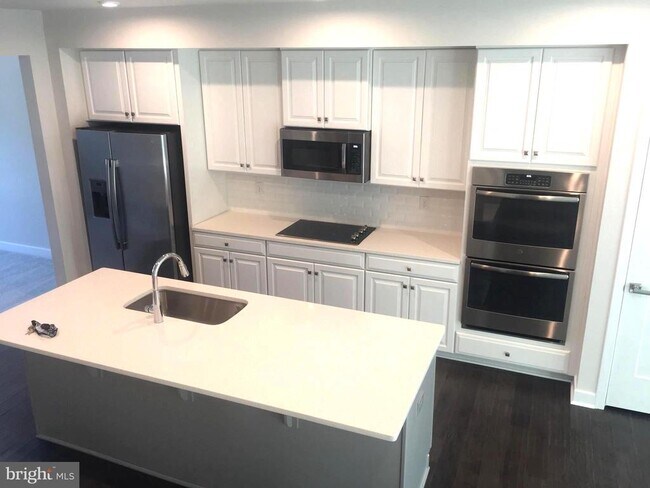 Building Photo - 735 Stonehouse Wy