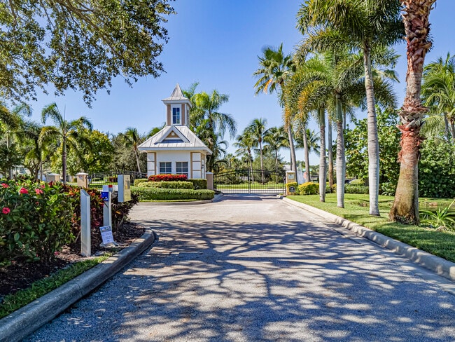 Building Photo - 1965 Bridgepointe Cir