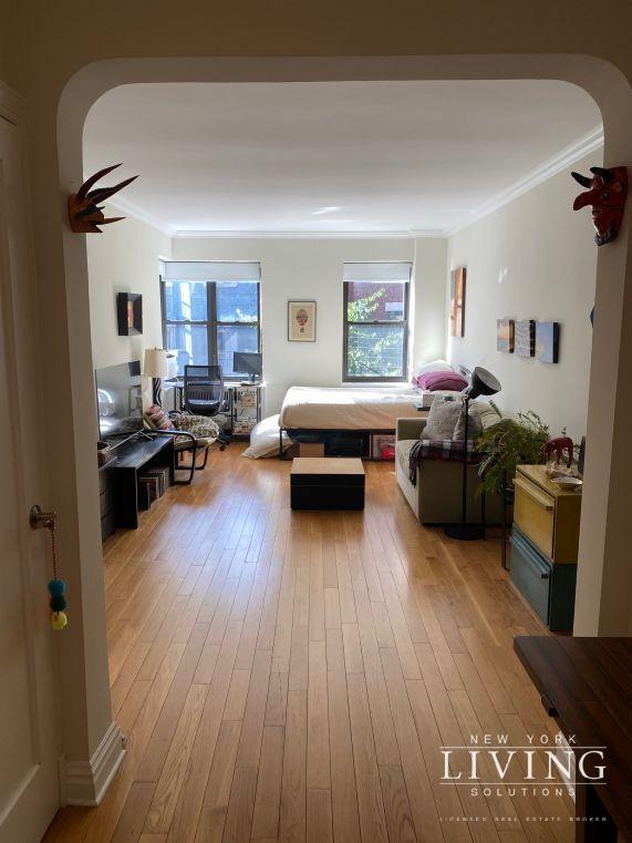 West Village Charming studio apartment in 10 Downing St Brooklyn
