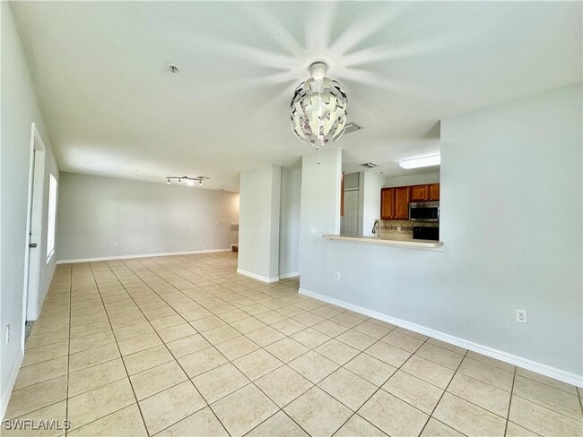 Building Photo - 9077 Gervais Cir