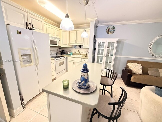 Building Photo - 1520 McKinley St