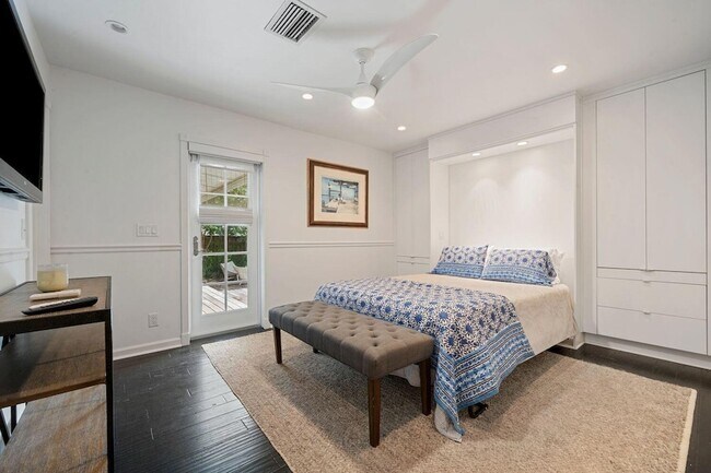 Building Photo - 302 NW 16th St