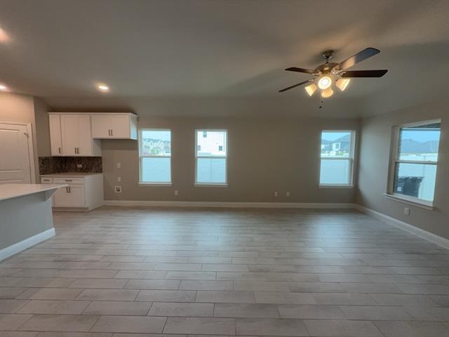 Building Photo - 612 Amenduni Ln