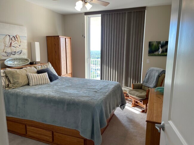 Building Photo - 2104 W First St