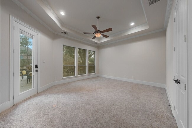 Building Photo - 109 Meadowlands Dr