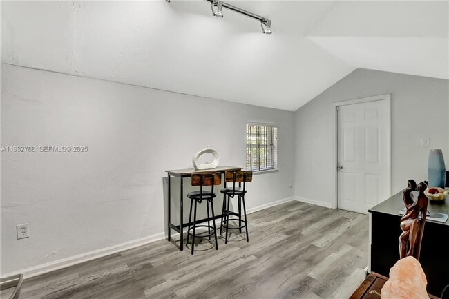 Building Photo - 3375 SW 29th Terrace