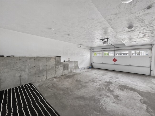 Building Photo - 50 Des Moines Rd
