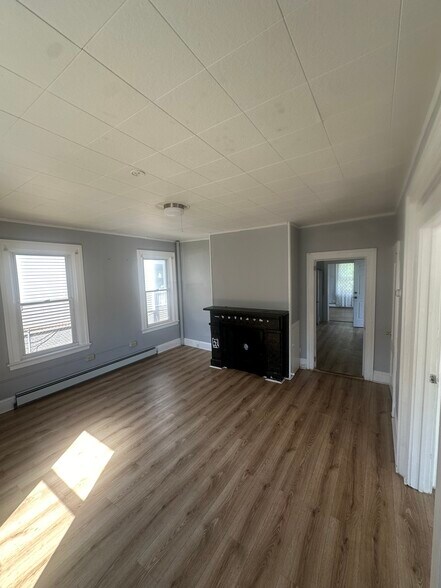 Building Photo - 15 13th St