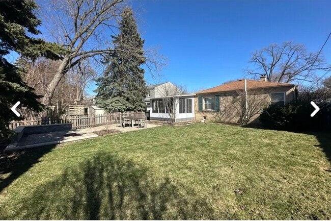 Building Photo - 228 S Hawthorne Ave