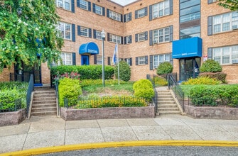 Building Photo - Huntwood Courts
