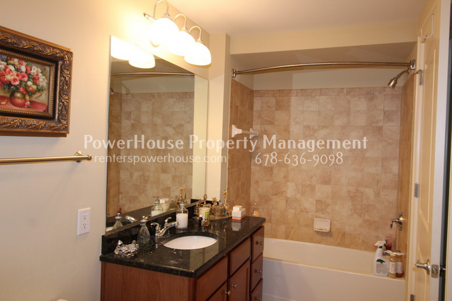 Building Photo - Sandy Springs 1BR, 1BA