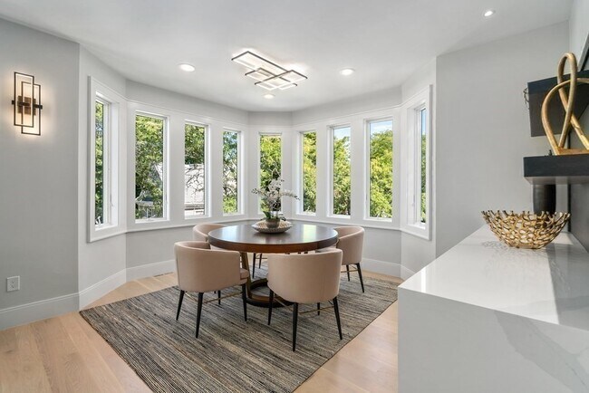 Building Photo - 89 University Rd