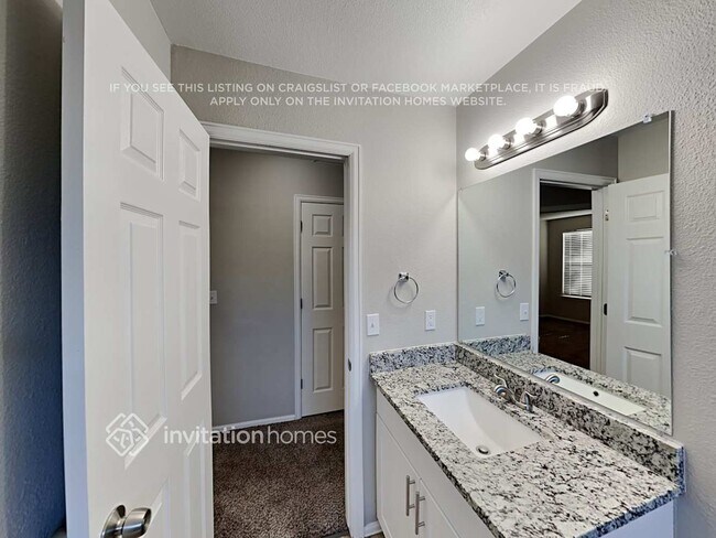 Building Photo - 12340 Newport Ct