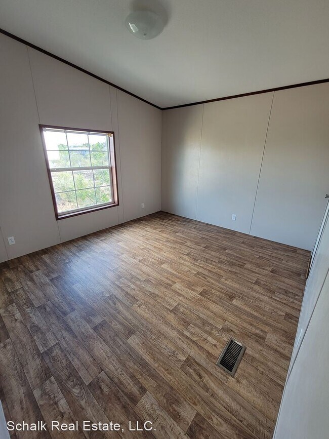 Building Photo - 4 br, 2 bath House - 524 Trout Road
