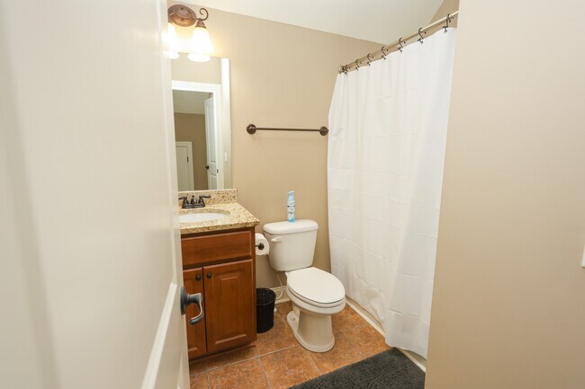 Building Photo - 504 Village Walk Ln