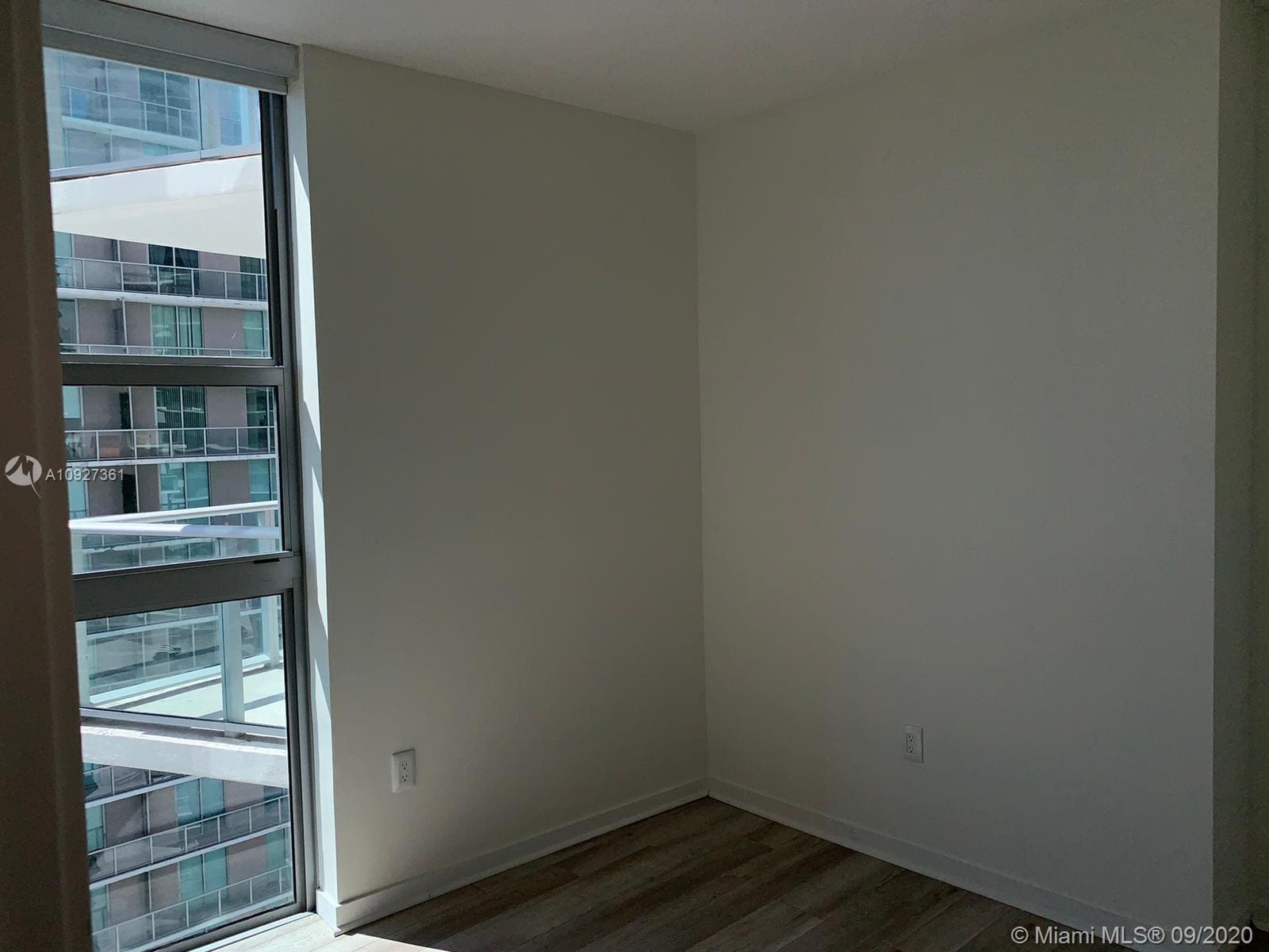 Building Photo - 1100 S Miami Ave