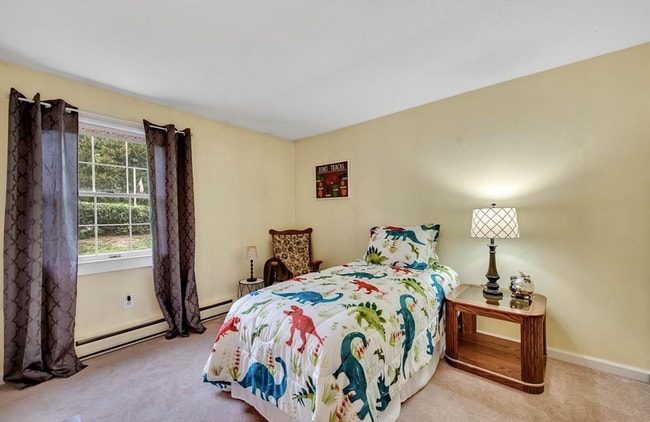 Building Photo - 25 Christian Hill Rd