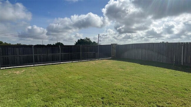 Building Photo - 21724 Wilmiller Ln