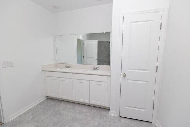 Building Photo - 1482 Austin St