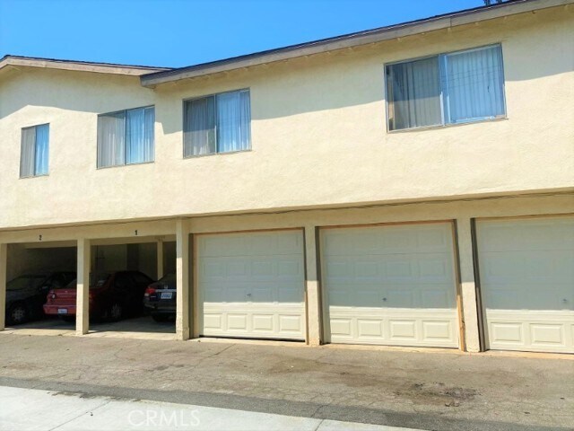 Building Photo - 973 Mission Dr