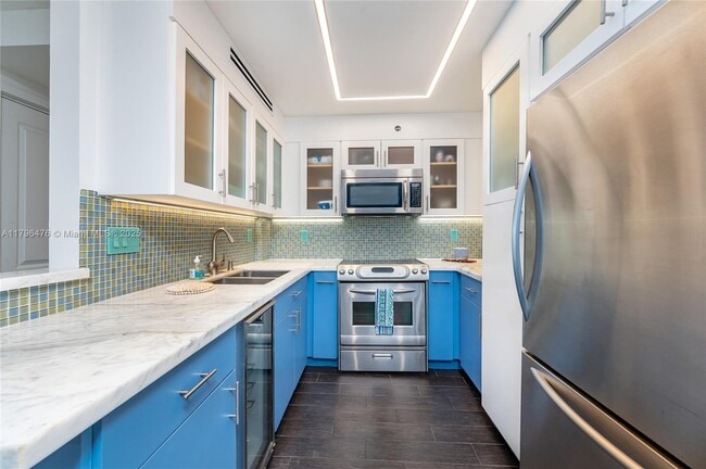 Building Photo - 4301 Collins Ave