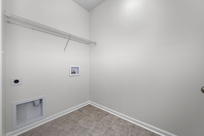 Building Photo - 1011 Alta Vis Ln
