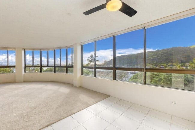 Building Photo - 6770 Hawaii Kai Dr