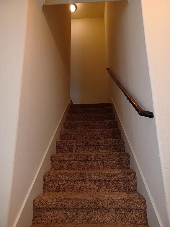 Building Photo - 326 Austin Ave