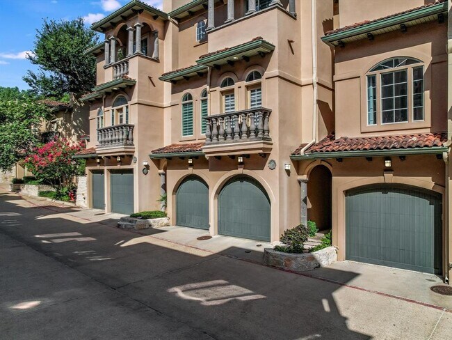 Building Photo - 1529 Barton Springs Rd