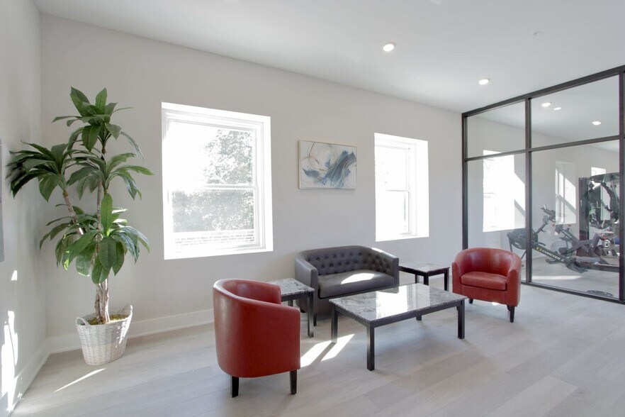 Interior Photo - The Allengrove