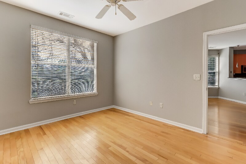 Building Photo - 435 Highland Ave NE