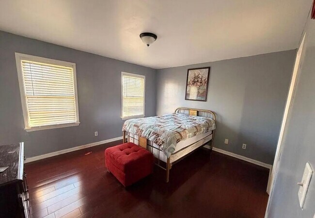 Building Photo - Spacious 4BR Home in Sought-After Springlakes – Balcony, Patio & Amenities!