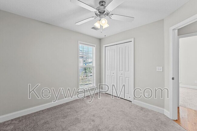 Building Photo - 808 Tyler Woods Dr