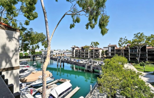 Building Photo - UNFURNISHED | 1 Bedroom | 1.5 Bath | $3,980/month